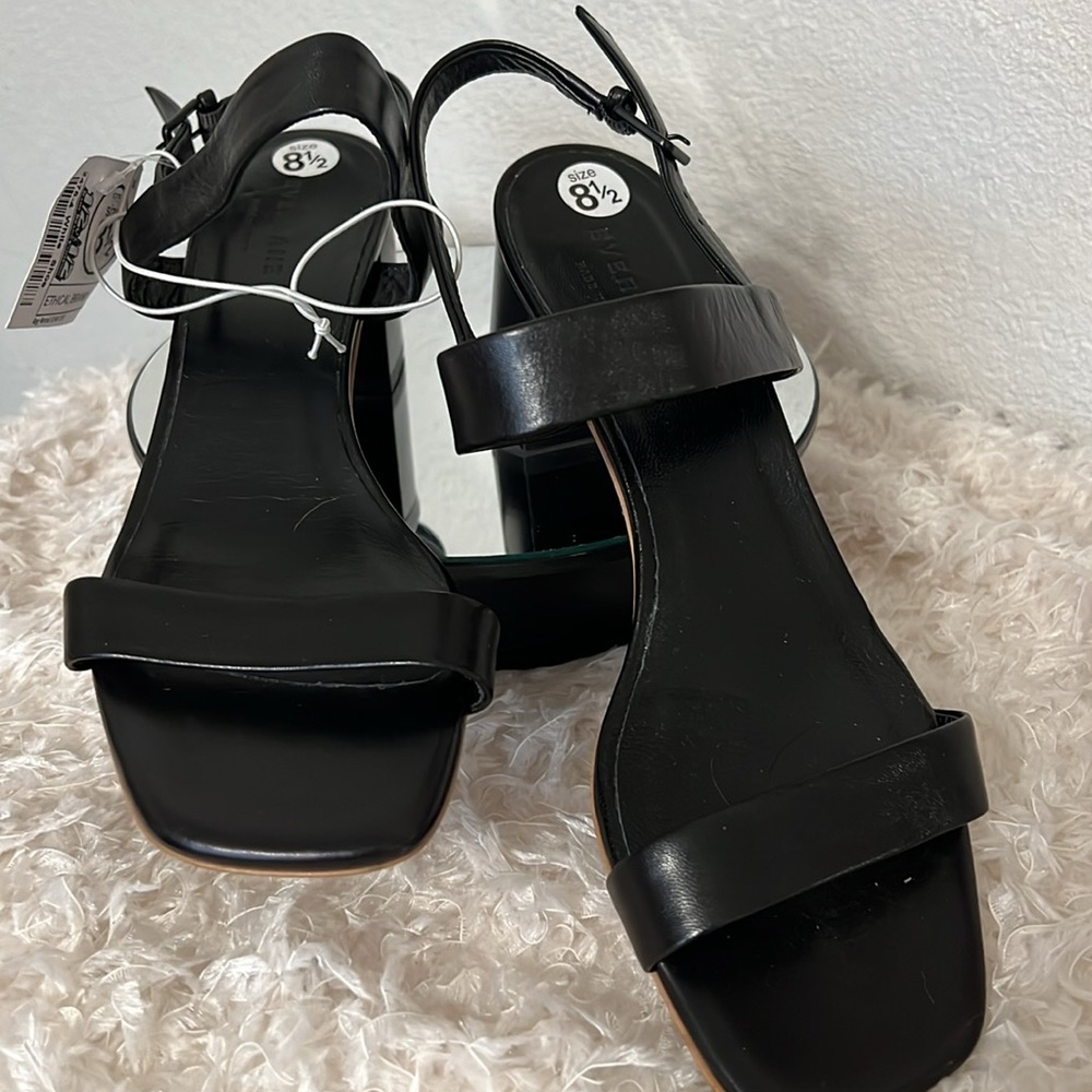 Everlane Double Strap Block Heel Sandal in Black - Picture 3 of 14